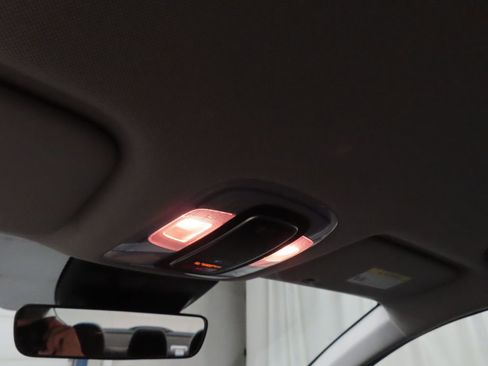 Used 2024 Hyundai Elantra SEL image 23