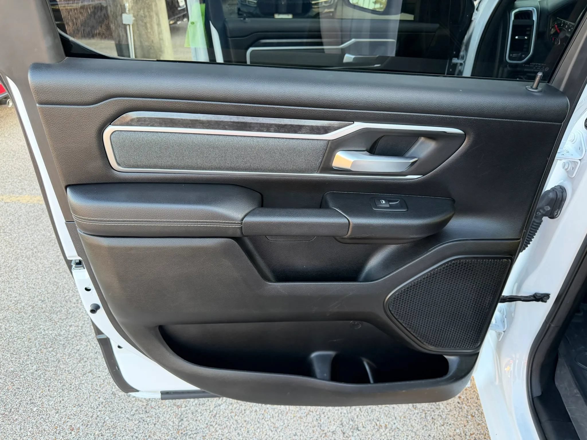 Used 2022 RAM 1500 Big Horn AWD/4WD image 22