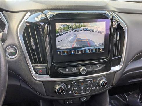 Used 2021 Chevrolet Traverse LT w/ LT Premium Package AWD/4WD image 14