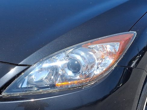 Used 2013 MAZDA MAZDA3 i SV FWD image 9