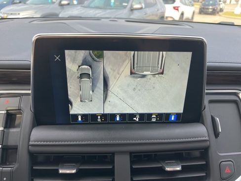 Used 2023 Chevrolet Suburban Z71 w/ Luxury Package image 28