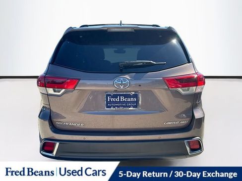 Used 2019 Toyota Highlander Limited AWD/4WD image 9
