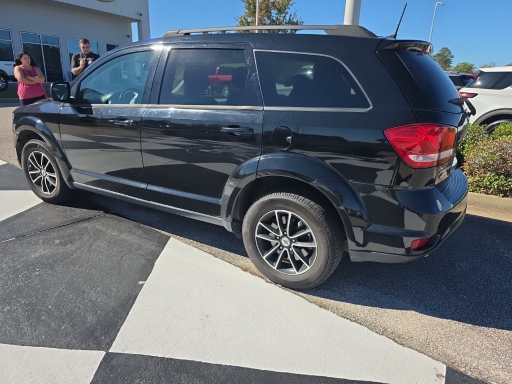 Used 2019 Dodge Journey SE w/ Connectivity Group AWD/4WD image 5