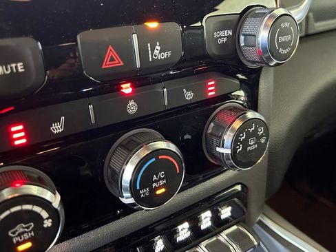 Used 2025 RAM 1500 Big Horn AWD/4WD image 45