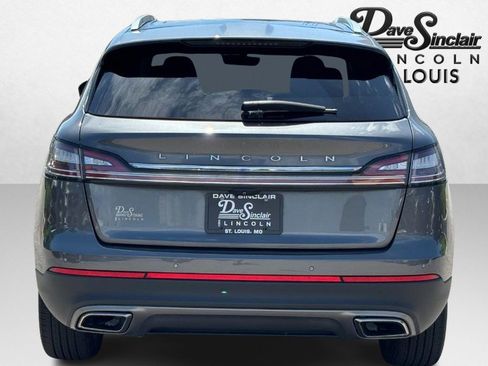 Used 2021 Lincoln Nautilus Reserve AWD/4WD image 4