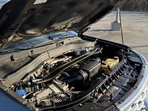 Used 2020 Ford Explorer Platinum w/ Premium Technology Package image 25