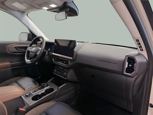 Used 2025 Ford Bronco Sport Outer Banks w/ Outer Banks Tech Package+ image 9