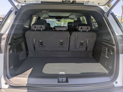New 2026 GMC Acadia Elevation w/ Elevation Premium Package FWD image 19
