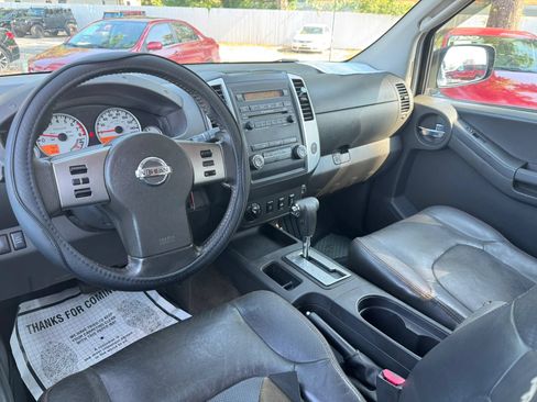 Used 2011 Nissan Xterra PRO-4X w/ Pro-4x Leather Pkg AWD/4WD image 14