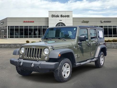 Used 2016 Jeep Wrangler Unlimited Sport w/ Max Tow Package AWD/4WD image 2