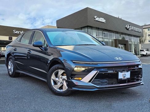 New 2025 Hyundai Sonata SE image 1
