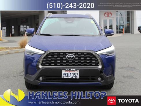 Used 2024 Toyota Corolla Cross XLE image 4