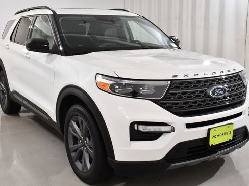 Used 2023 Ford Explorer XLT w/ Equipment Group 202A image 4