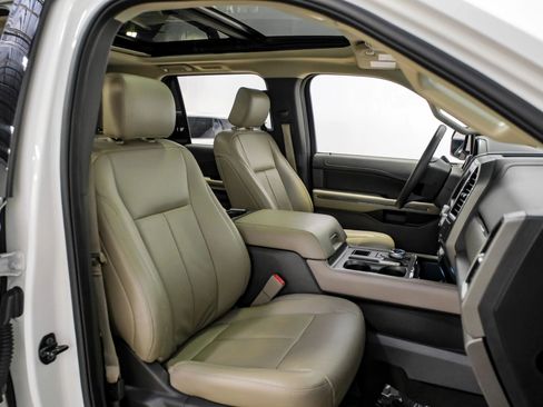 Used 2020 Ford Expedition XLT w/ Equipment Group 202A image 30