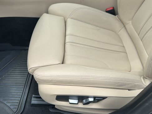 Used 2020 BMW 540i xDrive w/ Premium Package AWD/4WD image 15
