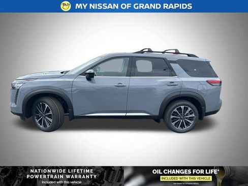 New 2026 Nissan Pathfinder Platinum AWD/4WD image 2
