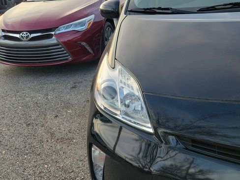 Used 2014 Toyota Prius Three image 6