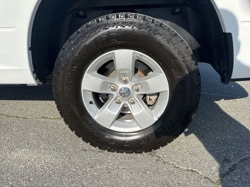 Used 2022 RAM 1500 Tradesman w/ Chrome Appearance Group image 28