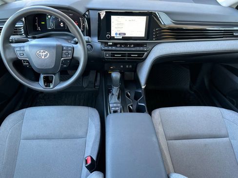 Used 2025 Toyota Camry LE image 14