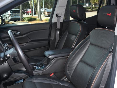 Used 2022 GMC Acadia AT4 w/ Technology Package image 13