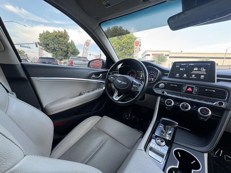 Used 2019 Genesis G70 2.0T Advanced RWD image 33