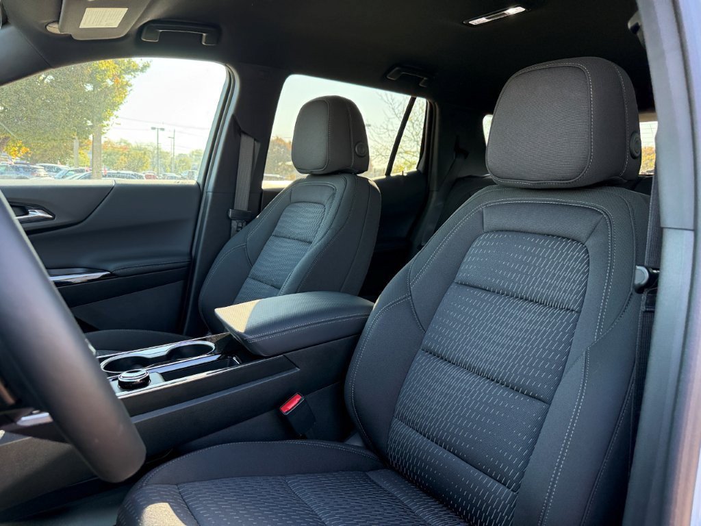 New 2027 Chevrolet Equinox LT FWD image 12