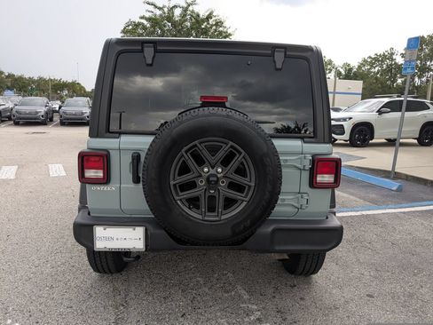 Used 2024 Jeep Wrangler Unlimited Sport AWD/4WD image 5