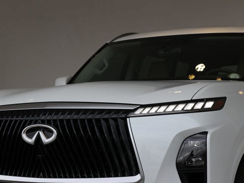 New 2026 INFINITI QX80 Luxe w/ Cargo Package image 11