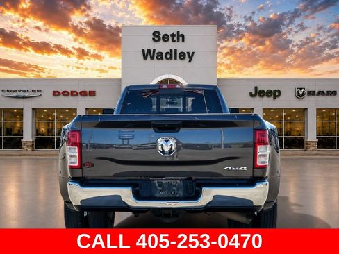Used 2024 RAM 3500 Tradesman w/ Chrome Appearance Group AWD/4WD image 6