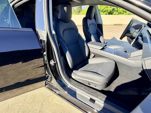 Used 2024 Tesla Model 3 Long Range AWD/4WD image 30
