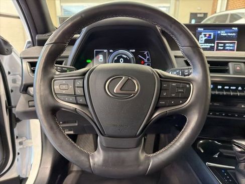 Used 2019 Lexus UX 250h w/ Premium Package AWD/4WD image 13