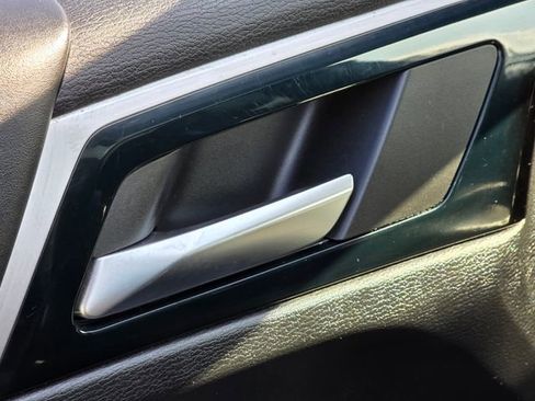 Used 2022 Mitsubishi Outlander SE image 23