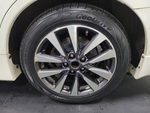 Used 2017 Nissan Altima 2.5 SV w/ Convenience Package image 11