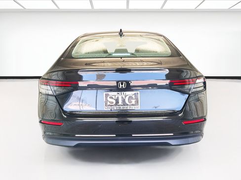 Used 2023 Honda Accord EX image 5
