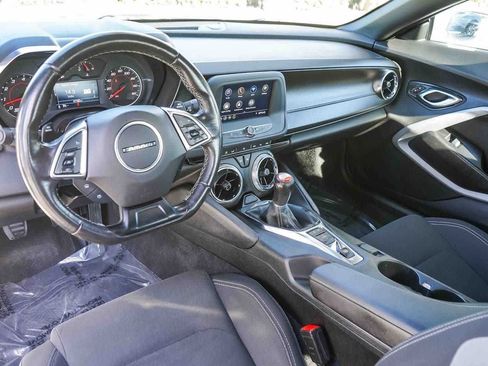 Used 2020 Chevrolet Camaro LT RWD image 7