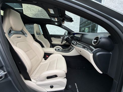 Used 2018 Mercedes-Benz E 63 AMG S image 30