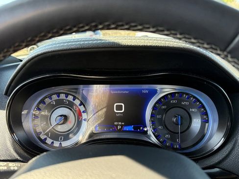 Used 2022 Chrysler 300 S image 17