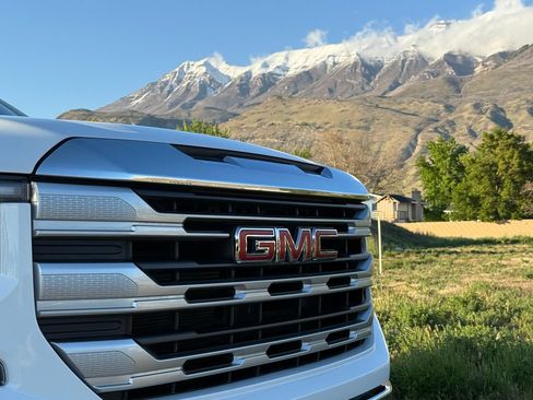 Used 2023 GMC Sierra 1500 SLE AWD/4WD image 17