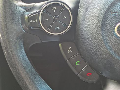 Used 2014 Kia Soul + FWD image 36