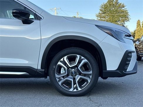 New 2025 Subaru Ascent Limited image 9