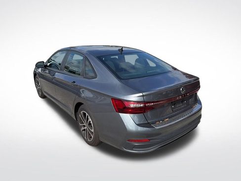 Used 2025 Volkswagen Jetta Sport image 7