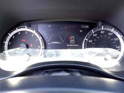 Used 2023 Toyota Highlander XSE AWD/4WD image 16