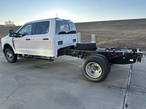 New 2026 Ford F350 XL w/ XL Chrome Package AWD/4WD image 5