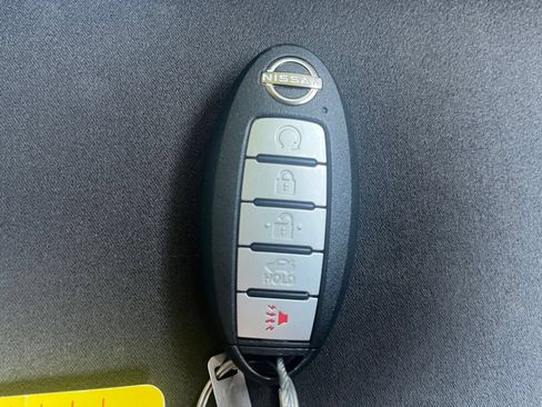 Used 2025 Nissan Altima 2.5 SV FWD image 39