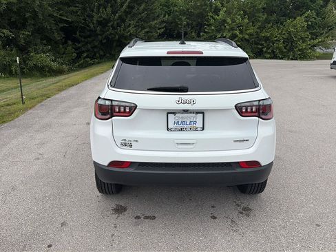 Used 2022 Jeep Compass Latitude w/ Sun and Sound Group AWD/4WD image 4