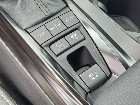 Used 2026 Toyota Camry SE FWD image 28