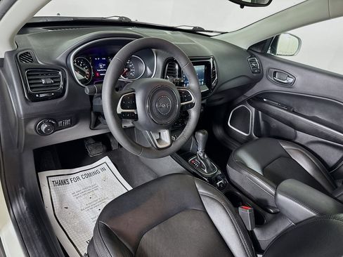 Used 2021 Jeep Compass Latitude image 8