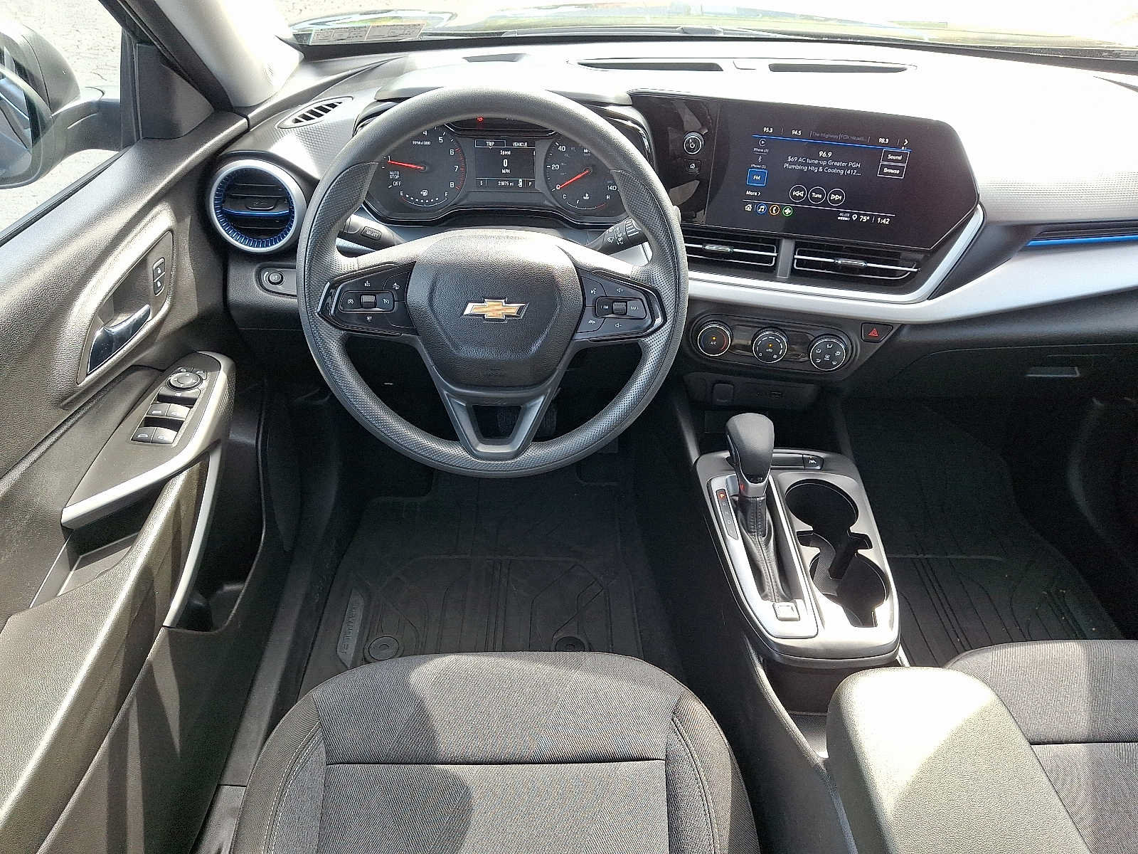Used 2024 Chevrolet Trax LS FWD image 11