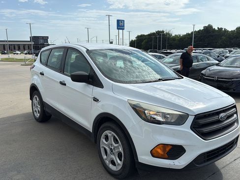 Used 2019 Ford Escape S FWD image 4