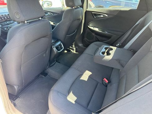 Used 2024 Chevrolet Malibu LT image 21